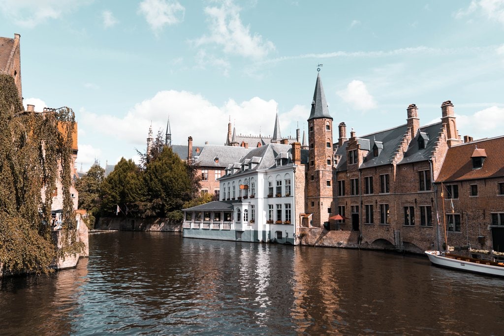 daniel-van-der-kolk-zH4ZfFOHrLg-unsplash.jpg?1580272364